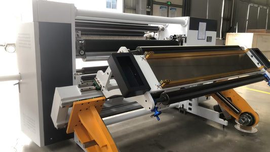 Selvedge cutting system
